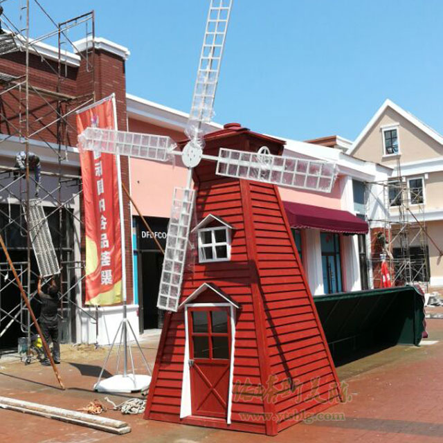 長(zhǎng)春新華聯(lián)開業(yè)美陳戶外景觀雕塑小品