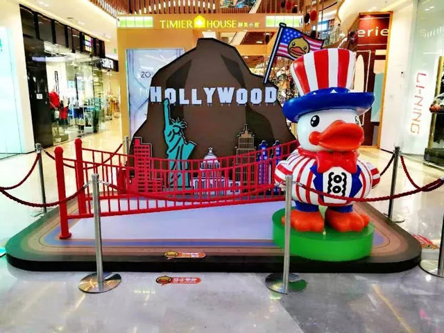 江蘇購(gòu)物廣場(chǎng)DP點(diǎn)美陳主題IP展