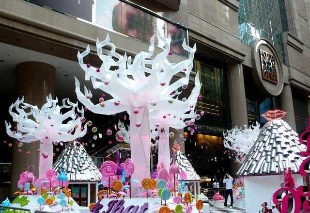 商業(yè)區(qū)活動(dòng)現(xiàn)場(chǎng)布置 商業(yè)區(qū)活動(dòng)現(xiàn)場(chǎng)布置