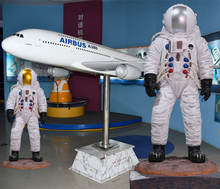 玻璃鋼航天員人物雕塑 玻璃鋼航天員人物雕塑