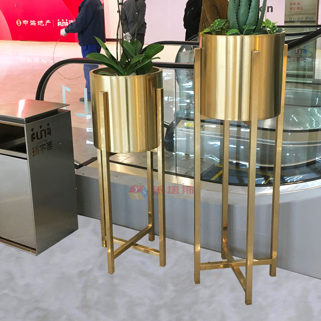 商場(chǎng)不銹鋼電鍍花盆