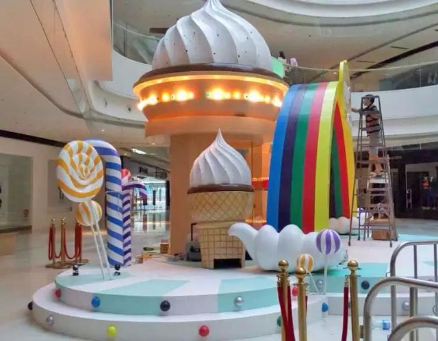 商場(chǎng)季節(jié)美陳用藝術(shù)設(shè)計(jì)妝點(diǎn)商場(chǎng) 商場(chǎng)季節(jié)美陳用藝術(shù)設(shè)計(jì)妝點(diǎn)商場(chǎng)