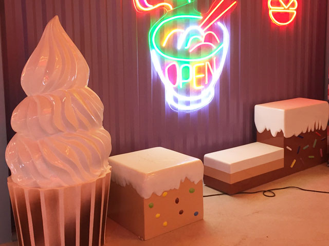 玻璃鋼冰激凌坐凳 玻璃鋼冰激凌坐凳